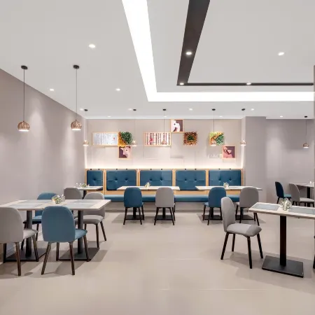 Homeinn Selected Hotel (Suifenhe Maxime Building)