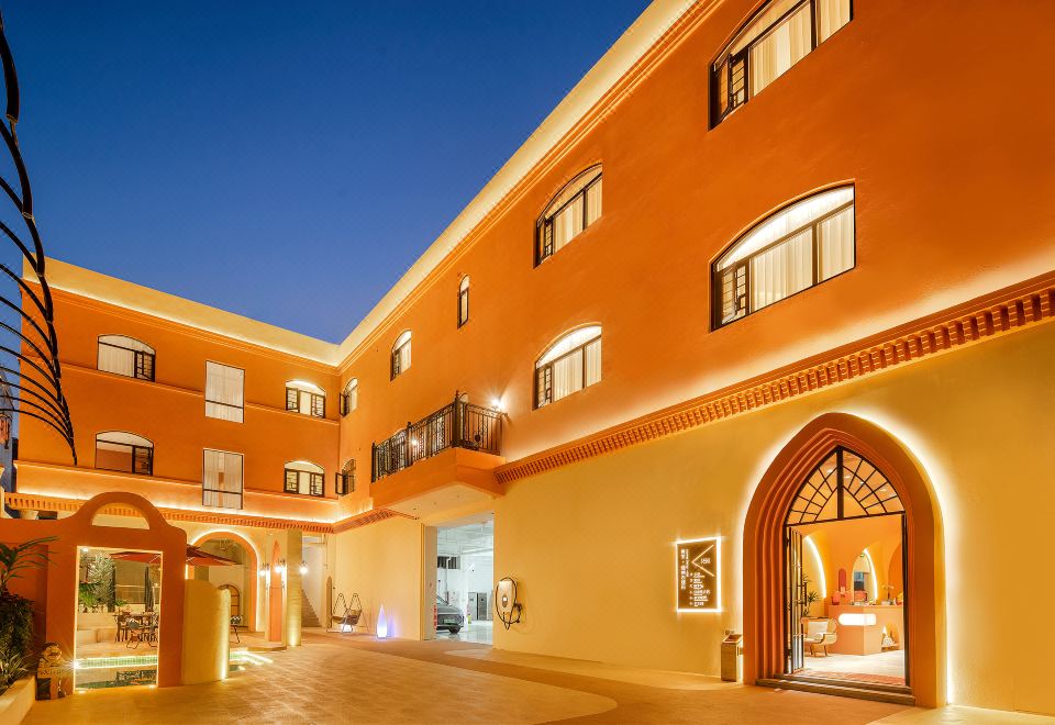 hotel overview picture