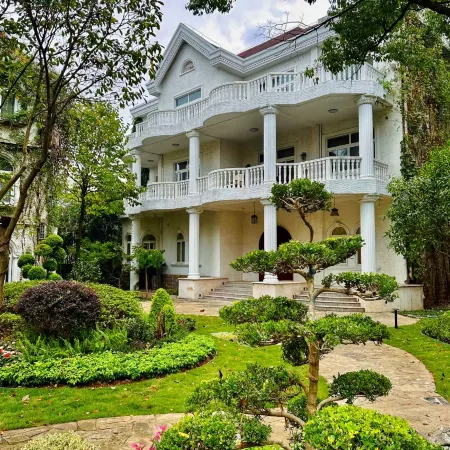 Haiyan Nanbei Lake Jinniushan Manor