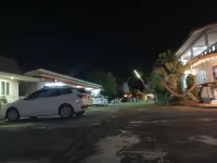 Brown Andaman Krabi - parking