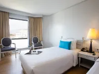 CH Hotel Hotels near Ban Haw Mosque