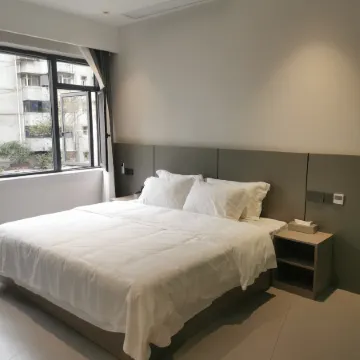 Yuepin Hotel (Zigong Colored Light Park)