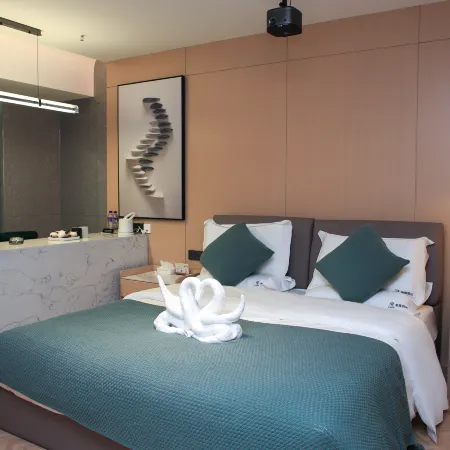 Ronghai Hotel (Shizong County)