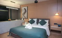 Ronghai Hotel (Shizong County) Hotels in Shizong