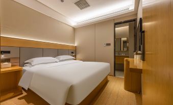 Ripple Hotel (Shanghai Hongqiao Railway Station National Exhibition Center Jinghua Road)