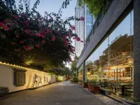 Plum Garden International Hotel (Fuzhou Guangminggang Park) Hotels near The Minjiang River