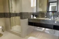 Wyndham Grand Istanbul Europe Hotels near MUTLU MALATYA PAZARI- CEBİNDEKİ PAZAR