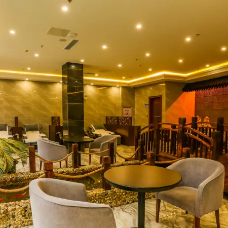James Joyce Coffetel (Chengde Mountain Resort Toudao Pailou)