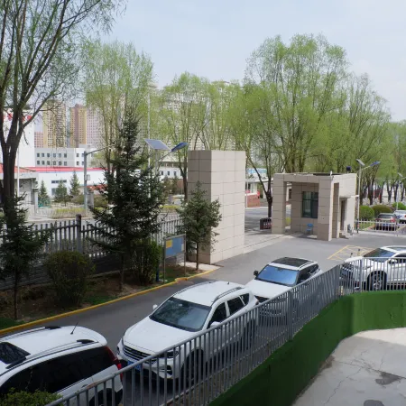 Xining Jufang Hotel (No.1 Vocational School Branch)