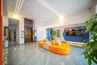 KK E-sports Hotel (Hezhou University East Campus)
