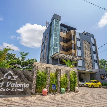 Grand Valonia Hotel Cafe & Park Jember