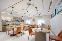 City Comfort Inn (Yingcheng Central Plaza Store)