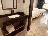 wholehearted  E-sports hotel
