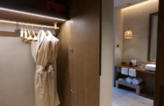Yuanli Homestay (Xi'an Bell and Drum Tower Beilin Museum)