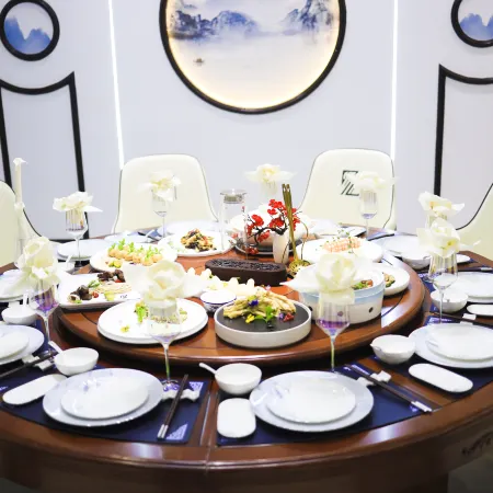 Gongzhuling Kangle Z Hotel