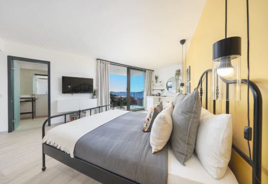 3. 파야바 호텔 바..