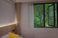 Pema Qingcheng Hotel Hotels near Laojun Temple