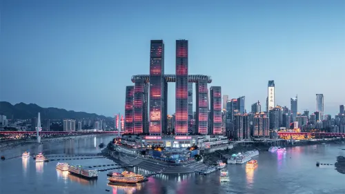 重慶江島ホリデイ高空ホテル（解放碑洪崖洞）