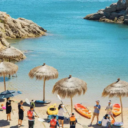 Dalian Sishi Jingyu Beach Resort Hotel