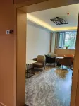 TUKE LIGHT HOTEL