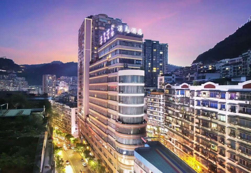 hotel overview picture