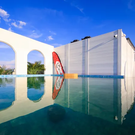 Lijiang Moon View · Quiet Holiday Lakeside Hotel (Guilin Two Rivers & Four Lakes Area)
