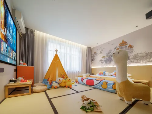 Adventure Damo Hyatt Hotel