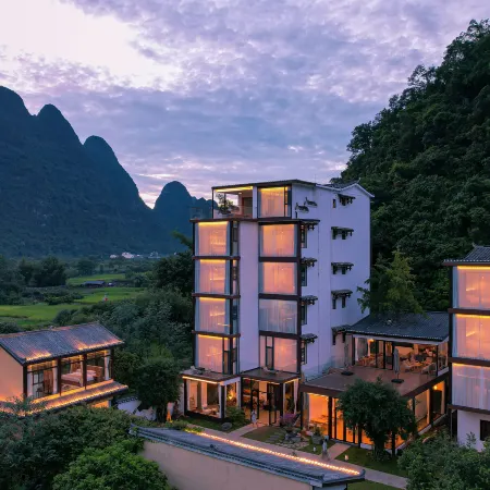 Yayuan Private Hot Spring Vacation Apartment (Yangshuo Yulong River Jiuxian Wharf)