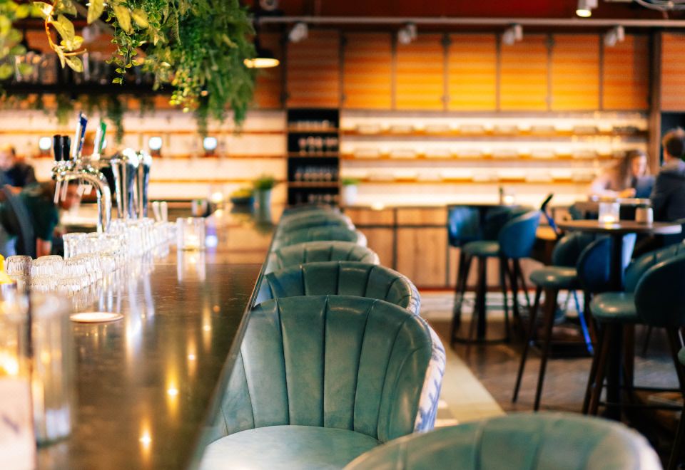 2. 암스테르담 아이..