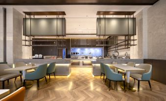 EZZI HOTEL