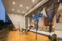 Xuzhou Yunlong Wanda Plaza Langbo Hotel - Bjergudsigt