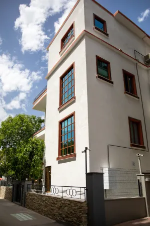 Perge Pine Green Отели рядом с достопримечательностью «Ворота Адриана»