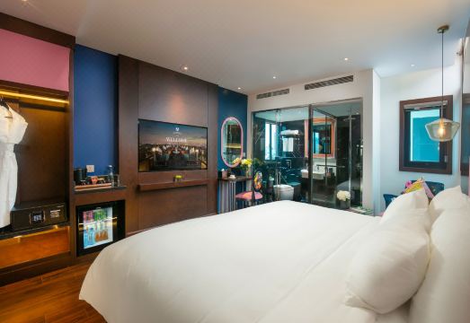 오로라 센트럴 호텔 외관