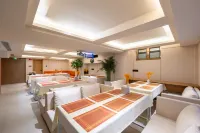 Tianjiao Hotel (Jiuquan Gulou Food Street) - parking