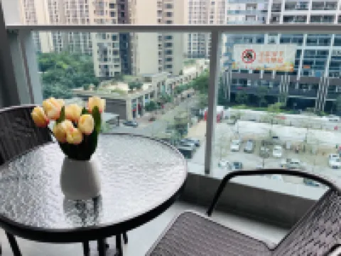 Monsoon Select Apartment (Zhongshan Poly Plaza)