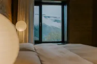 Yunyutian Banshan Homestay Hotels in Weixi