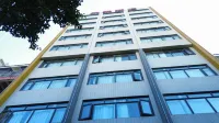 Anmai Future Hotel (Hezhou College Branch)