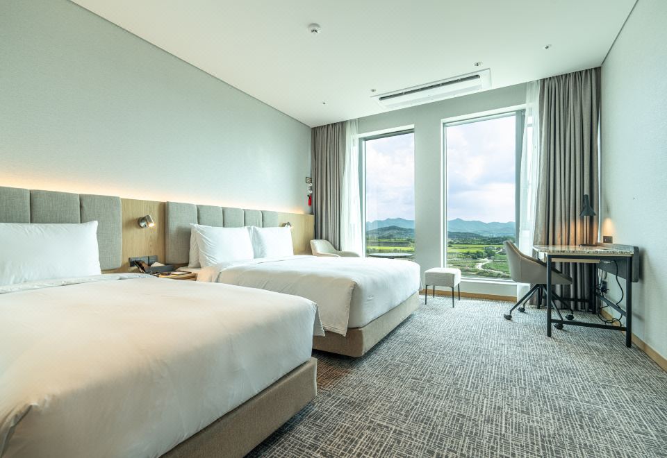 3. 스탠포드호텔 안..