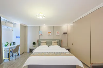Jilufeng Hotel (Changchun West Railway Station Hefu Plaza)