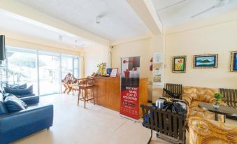 RedDoorz @ Old Buswang Road