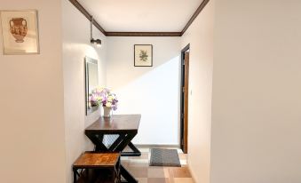 Chiangmai Lanna &  Modern Loft Hotel
