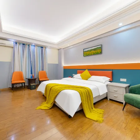 Yunfu Eurasia Business Hotel (City Hall)