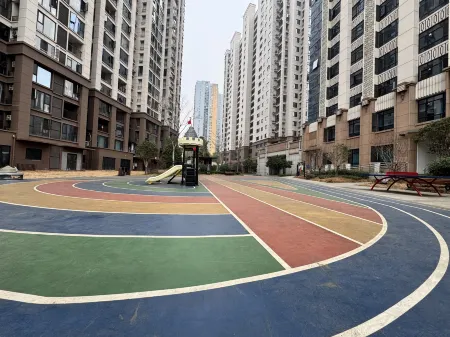 Qianyi International Hotel (Changsha Central South University of Railways Academy Store) Отели рядом с достопримечательностью «Hunan Science and Technology Museum»