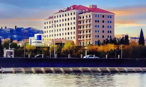 Yantai Lijing Bay Hotel (Fisherman's Wharf)