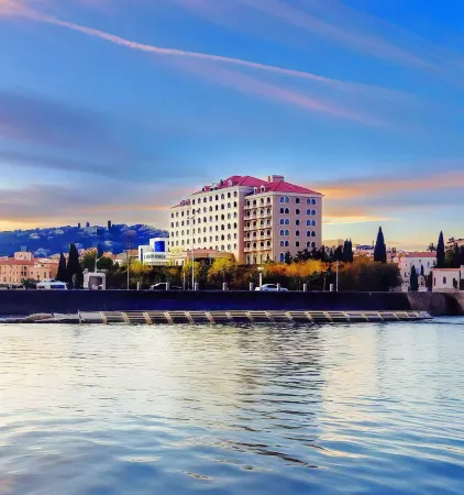 Buena Vista Gulf Hotel Yantai Отели рядом с достопримечательностью «Yantai Natural Museum»