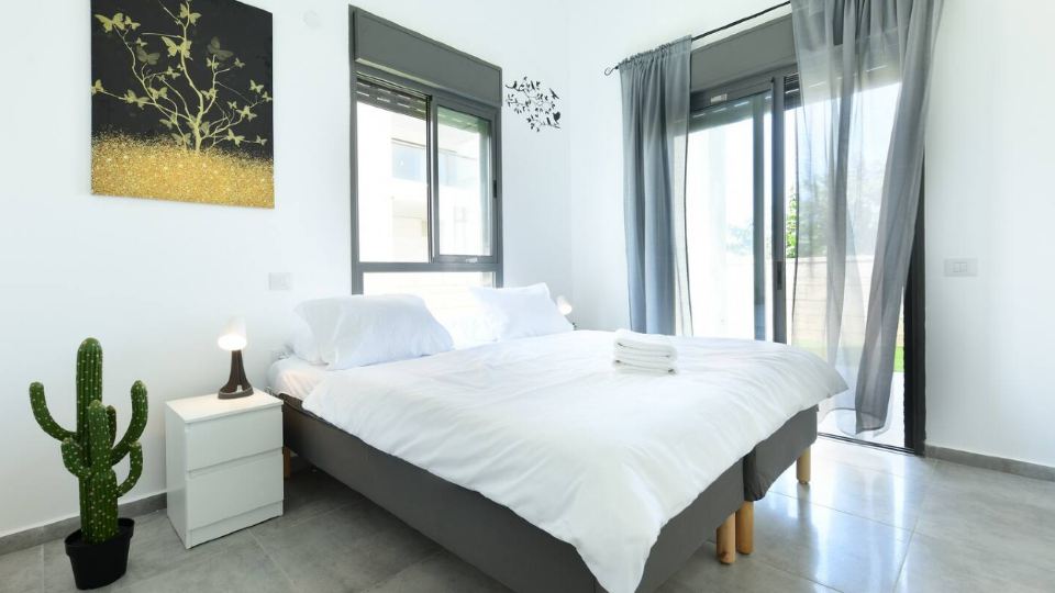 Achziv Beach Getaway with Balcony by Sea N Rent