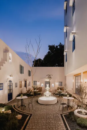 Little Mykonos Отели рядом с достопримечательностью «Bandung tour on bus (Bandros)»