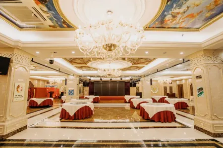 UP Hotel (Laiyang City Government Shenglong New World Plaza Store) Отели в г. Лайян