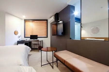 Busan No.25 Yongho Отели рядом с достопримечательностью «Орюкто»