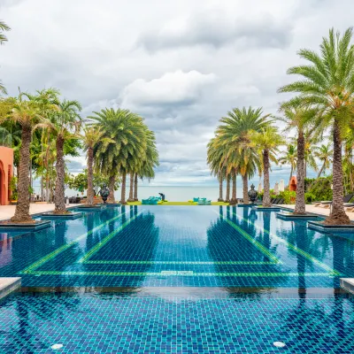 Marrakesh Hua Hin Resort & Spa Hotel berhampiran Pantai Chiva-Som